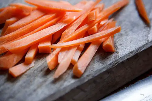 How to cut vegetables and carrots for sushi