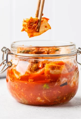 why is kimchi fizzy bubbly