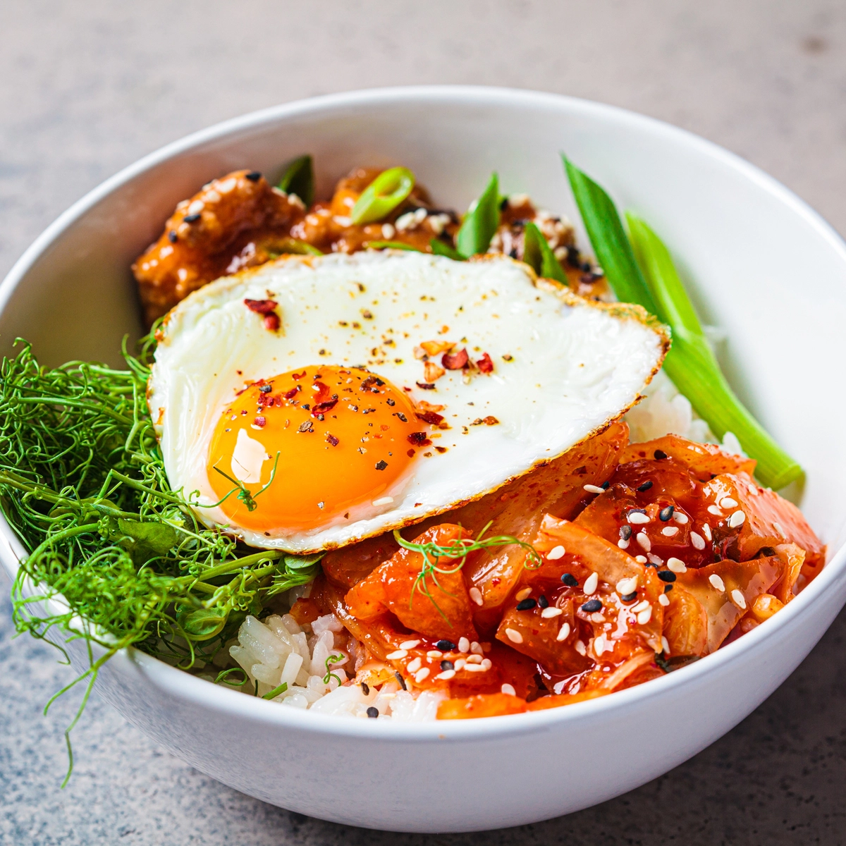 How To Make A Delicious Kimchi Rice Bowl In Under 30 Minutes ...